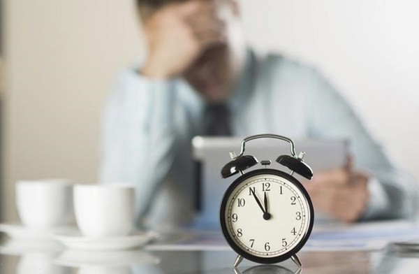 11 biểu hiện cho thấy công việc của bạn đang bị công việc ảnh hưởng