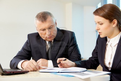 Giữ nhân tài bằng lương và bổng lộc
