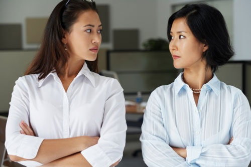 Làm gì khi đồng nghiệp của bạn là người khó gần