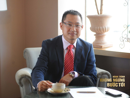 Hành trình không ngừng bước tới