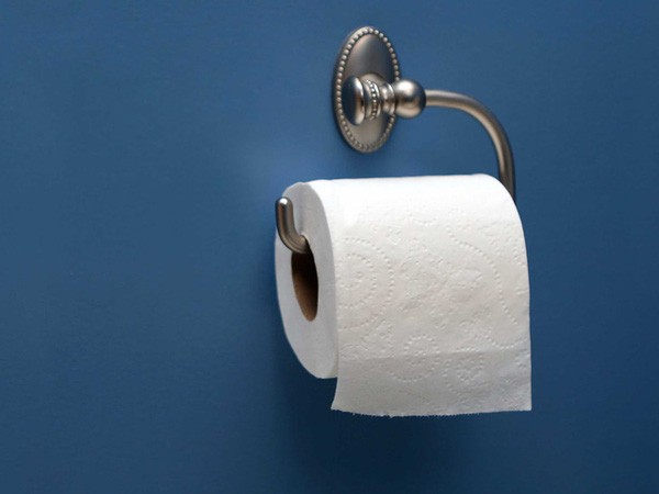 Học thuyết giấy vệ sinh và nghịch lý người nghèo mua hàng rẻ nhưng lại tốn tiền hơn người giàu