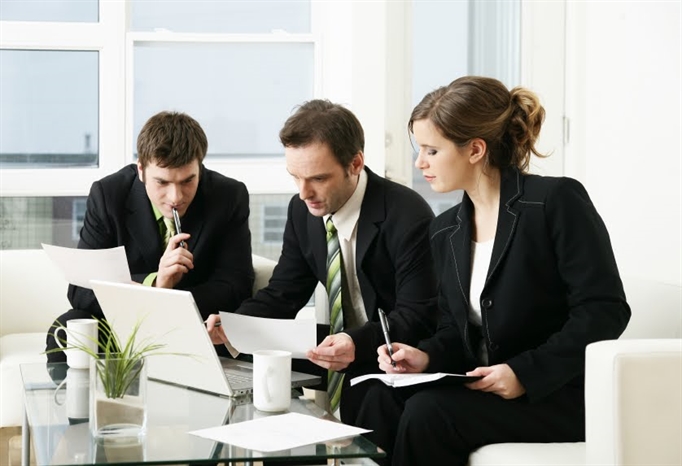 7 quy tắc khi cấp dưới là bạn bè