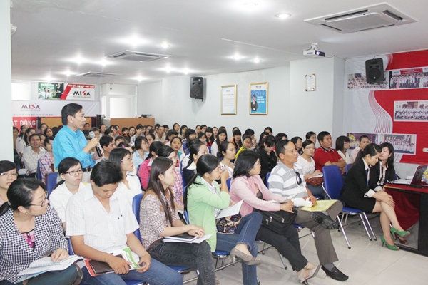 Hơn 100 doanh nghiệp tham dự hội thảo MISA SME.NET 2012 tại Tp.HCM