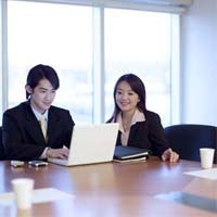 Sếp cũng “nghiện”… facebook
