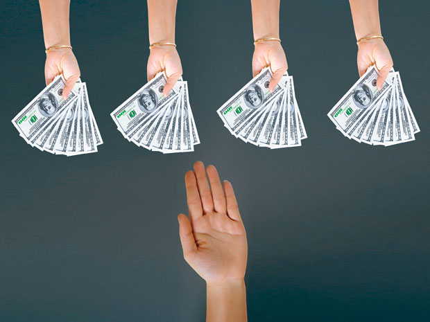 Khổ sở vì cho đồng nghiệp vay tiền