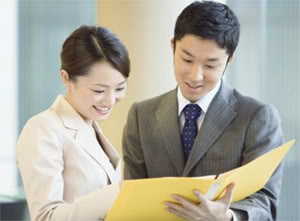 Lý do tránh thân mật với đồng nghiệp
