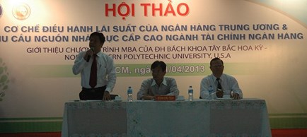 Phát triển nguồn nhân lực cấp cao cho ngành tài chính – ngân hàng