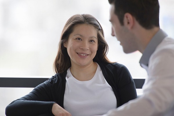 Vui buồn chuyện vợ chồng cùng công ty