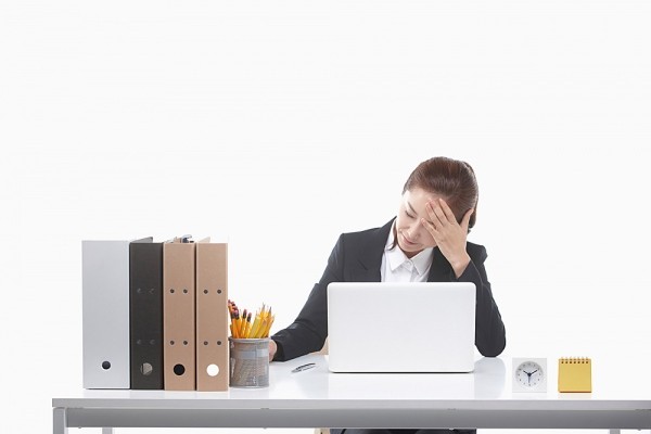 Tính cách gây phiền hà cho bạn nơi công sở